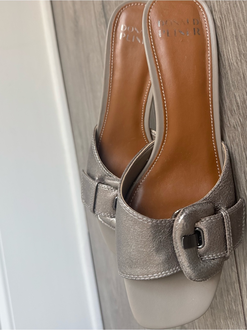 New Donald Pliner Cherry Metallic Buckle Slide Sandals size 8,5 - Picture 5 of 7